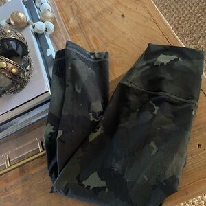 Camouflage Leggings Lululemon Align Leggings — Dark Camo Green (Size 4)